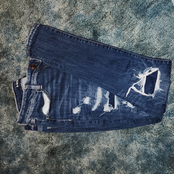 American Eagle Distressed Jeggings - Picture 2 of 8